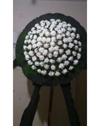 Beyaz Karanfilli Cenaze Çelengi Beyaz Karanfilli Cenaze Çelengi