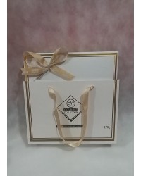 Gourmet Collection Spesiyal Çikolata Beyaz Kutu 170gr Gourmet Collection Spesiyal Çikolata Beyaz Kutu 170gr